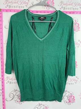 Mexx Women's Green V-Neck Short Sleeve Sweater